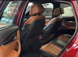 بی ئێم دەبڵیو X6